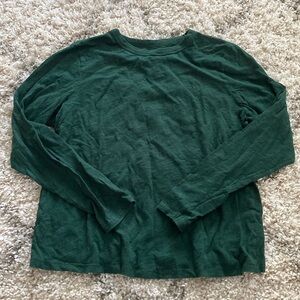 Women’s Old Navy long sleeve tee